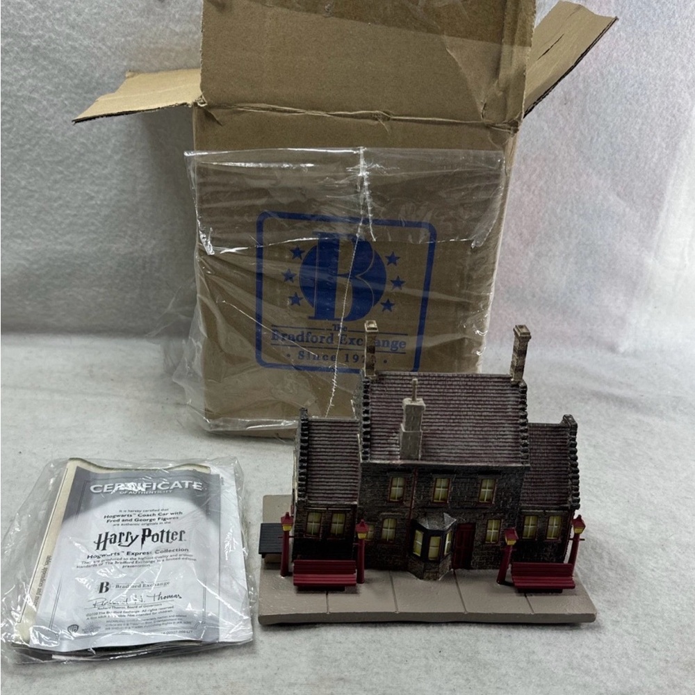 The Bradford Exchange Harry Potter Village with Red and Brown Accents